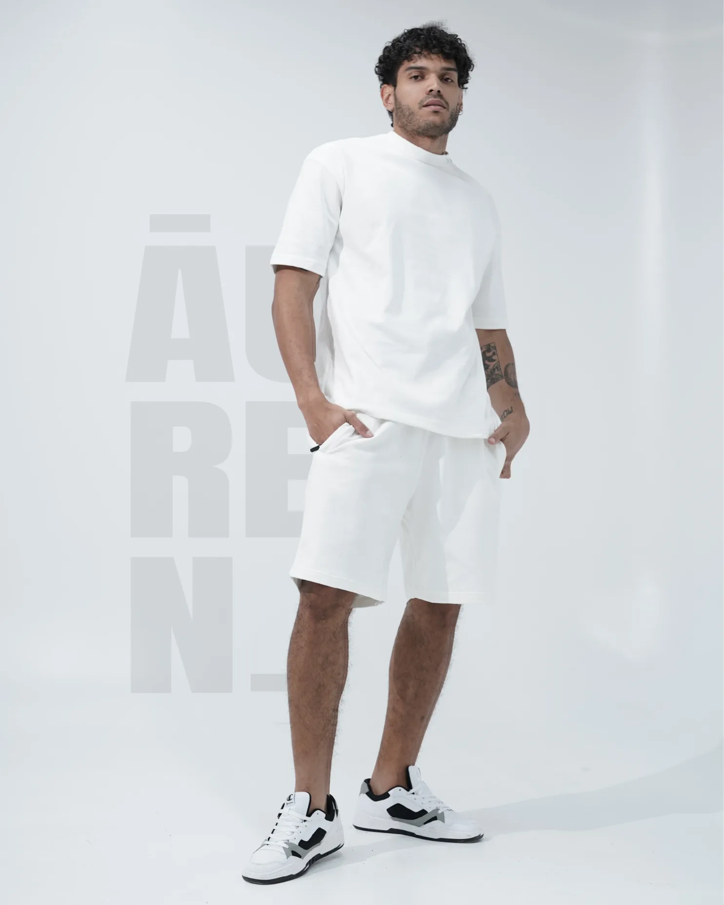 Camiseta y pantaloneta blanca para hombre AUREN